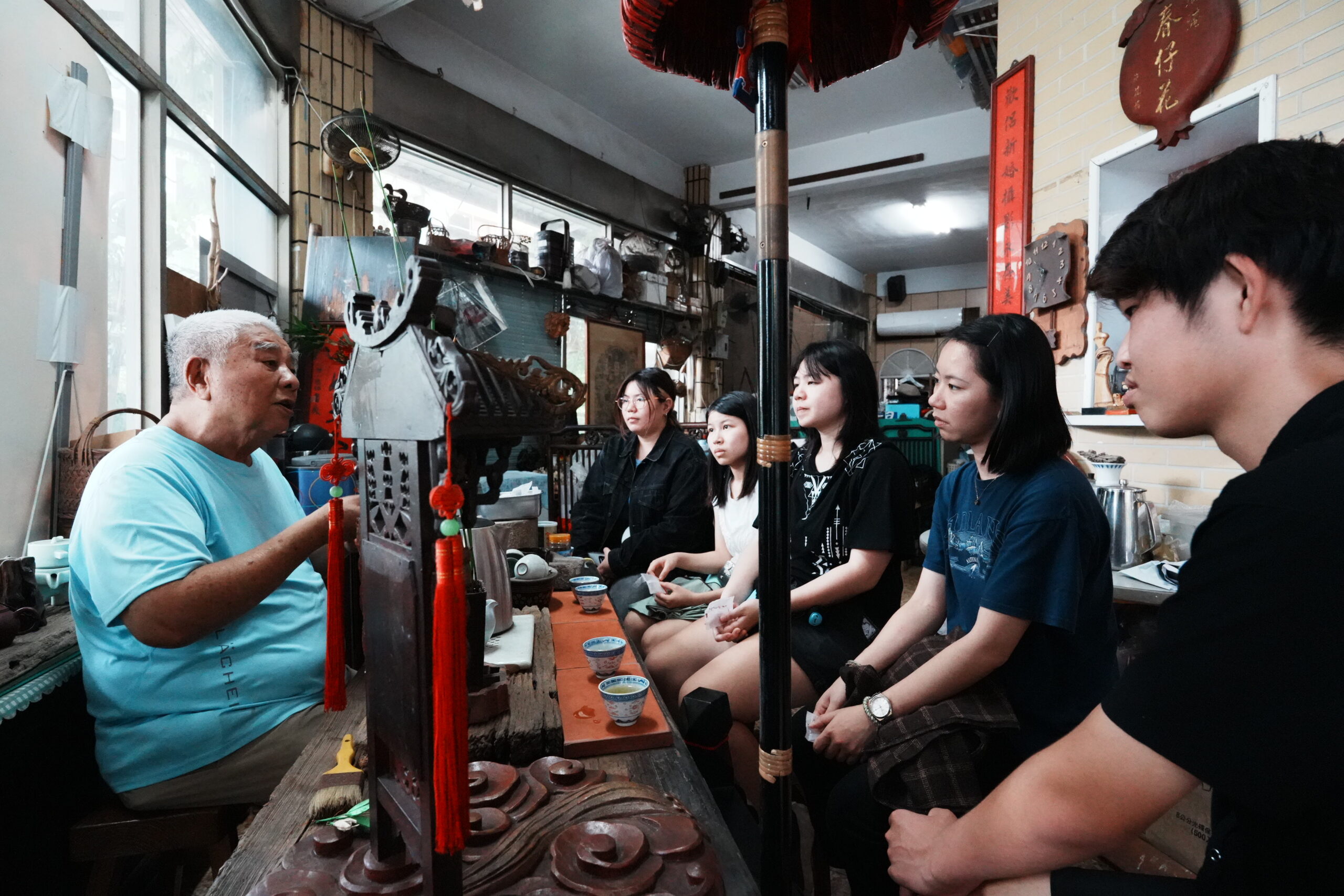 Read more about the article 緣分只長在坐下來的人身上｜AI 抽掉了養成路徑，地方的下一代怎麼長出來？